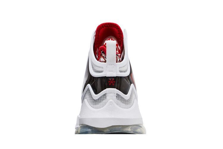 Nike LeBron 19 'Sketch'