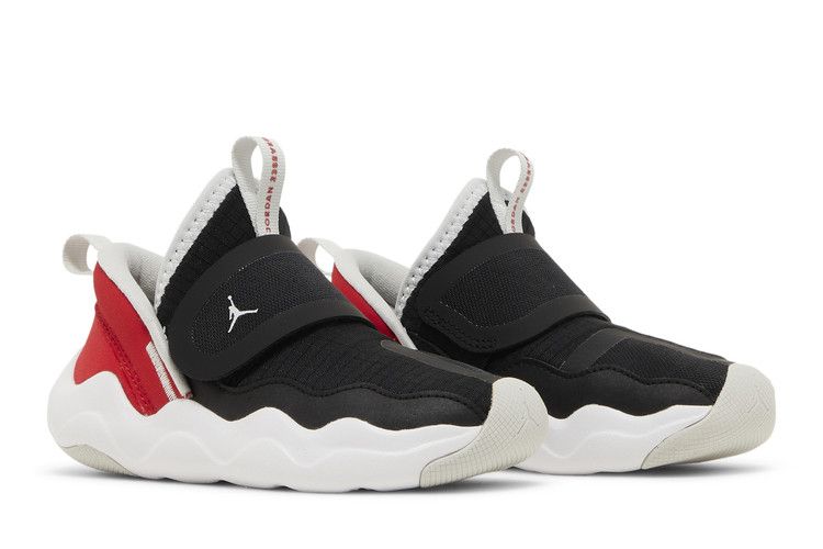 Air Jordan 23/7 TD 'Bloodline'