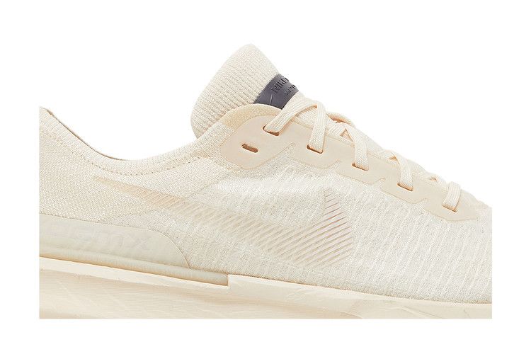 Nike ZoomX Invincible Run Flyknit 3 'Light Cream'