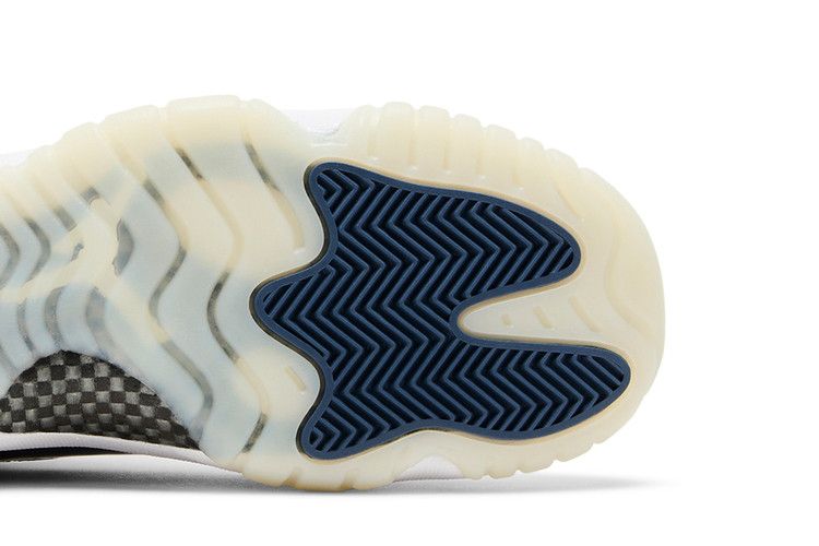 Air Jordan 11 Retro Low GS 'Diffused Blue'