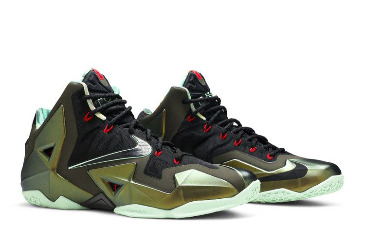 Nike LeBron 11 'King's Pride'