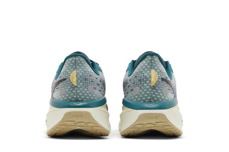Nike Vomero 17 'Deep Jungle'