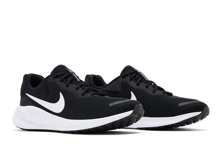 Nike Revolution 7 'Black White'