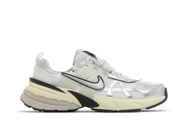 Nike Men's V2K Run 'Pure Platinum Metallic Silver'