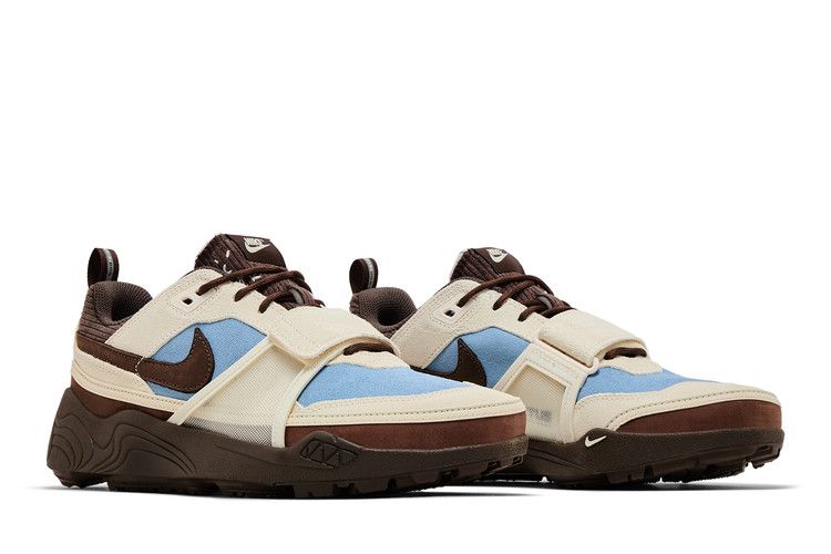 Travis Scott x Nike Zoom Field Jaxx 'Leche Blue'