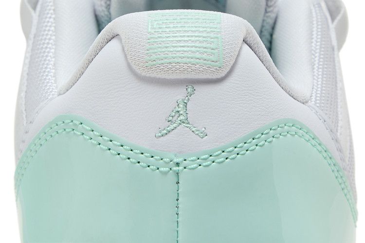 Wmns Air Jordan 11 Retro Low 'Igloo'