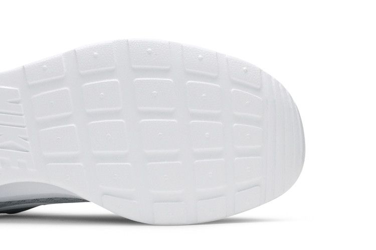 Nike Wmns Tanjun 'Wolf Grey' — Wolf Grey/White