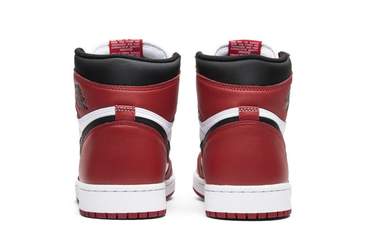 Air Jordan 1 Retro High OG 'Chicago' 2015