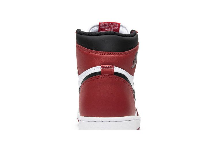 Air Jordan 1 Retro High OG 'Chicago' 2015