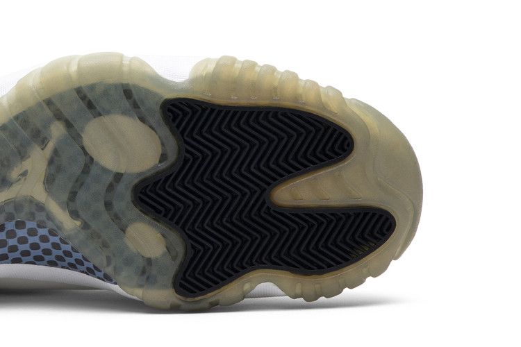 Air Jordan 11 Retro 'Columbia' 2001