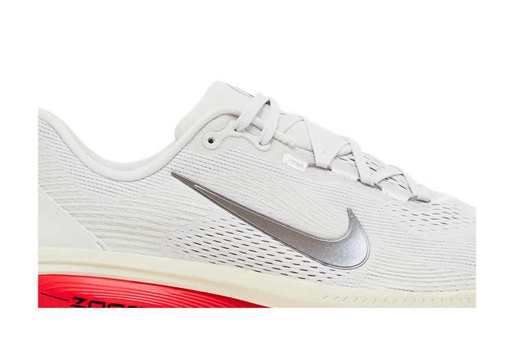 Nike Vomero 18 'Platinum Tint Siren Red'