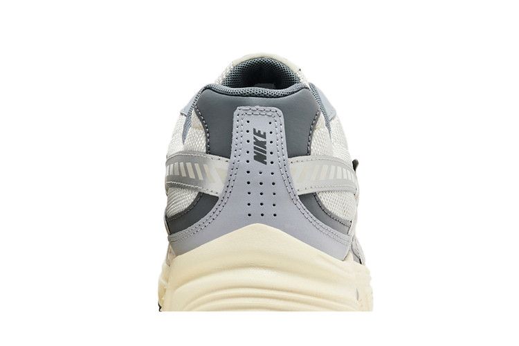Nike Initiator 'Light Bone Metallic Silver'