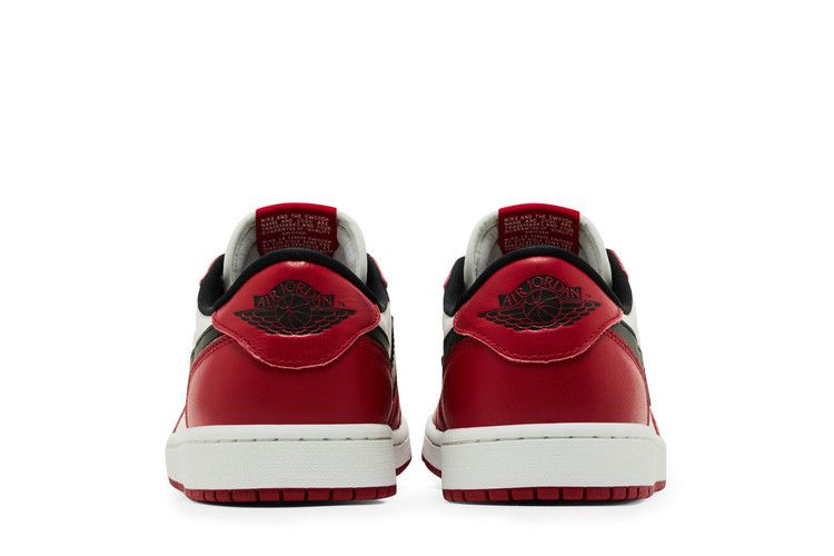 Air Jordan 1 Retro Low OG 'Chicago' 2025