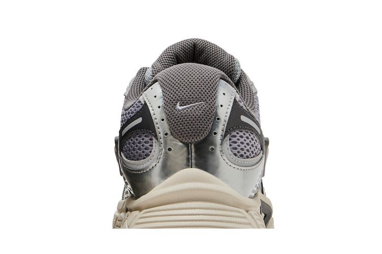 Nike V5 RNR 'Cement Grey'
