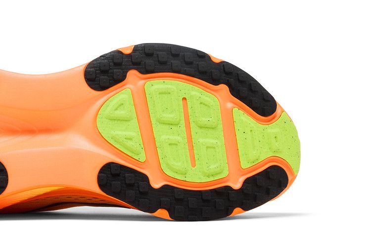 Nike Vomero 18 'Orange Chalk'