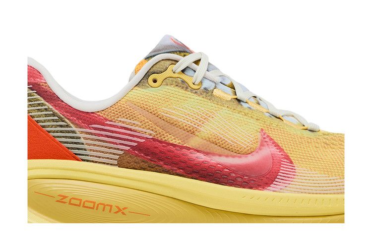 Nike Vomero 18 'International Running Pack'