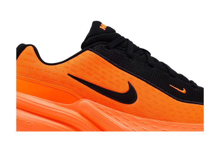 Nike Uplift SC 'Black/Total Orange/Black'