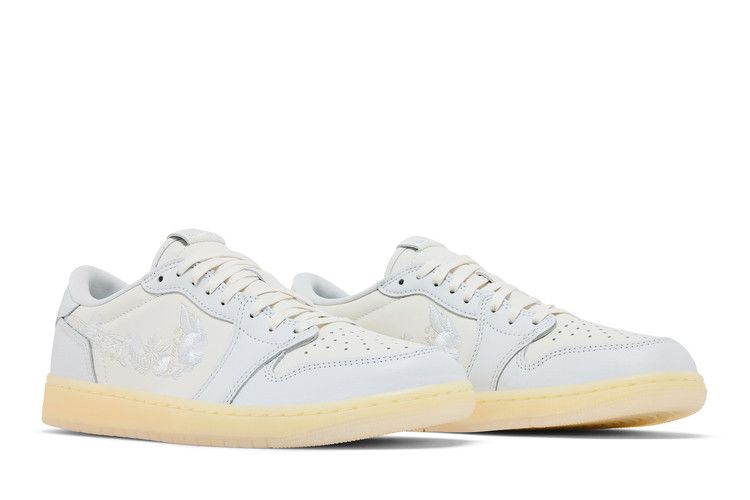 Air Jordan 1 Retro Low OG 'Rabbit Floral Swoosh'