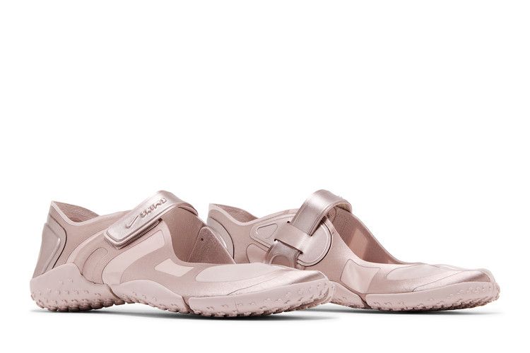 Wmns NikeSKIMS Air Rift 'Satin - Slit Red'