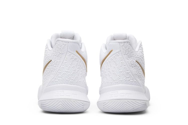 Nike Kyrie 3 'Finals'