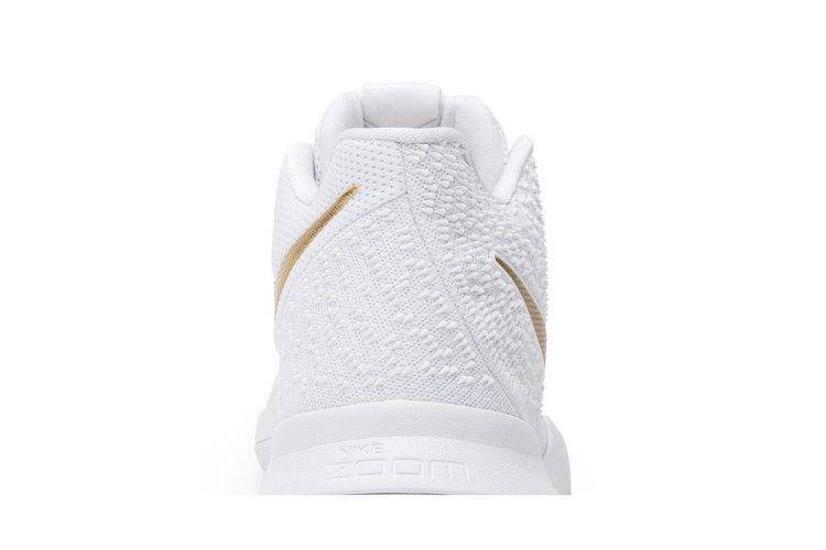 Nike Kyrie 3 'Finals'