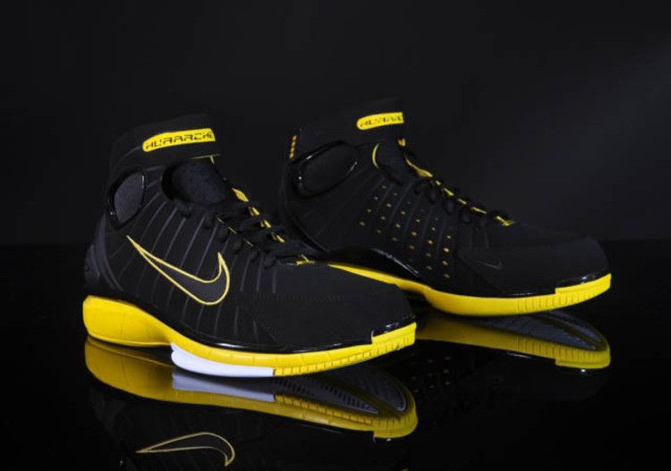 Nike Air Zoom Huarache 2K4 — Black/Black-Varsity Maize