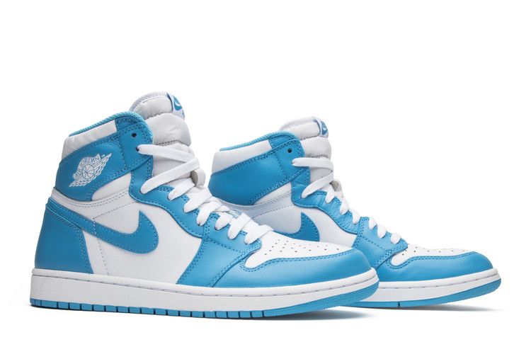 Air Jordan 1 Retro High OG 'UNC'