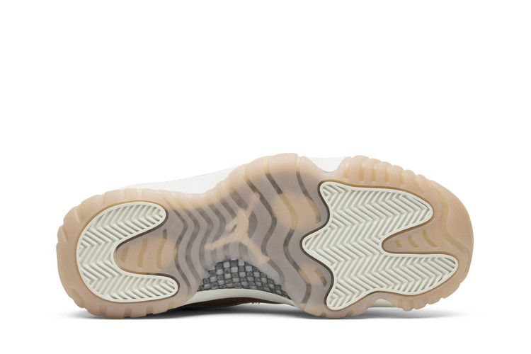 Wmns Air Jordan 11 Retro Low 'Rose Gold'