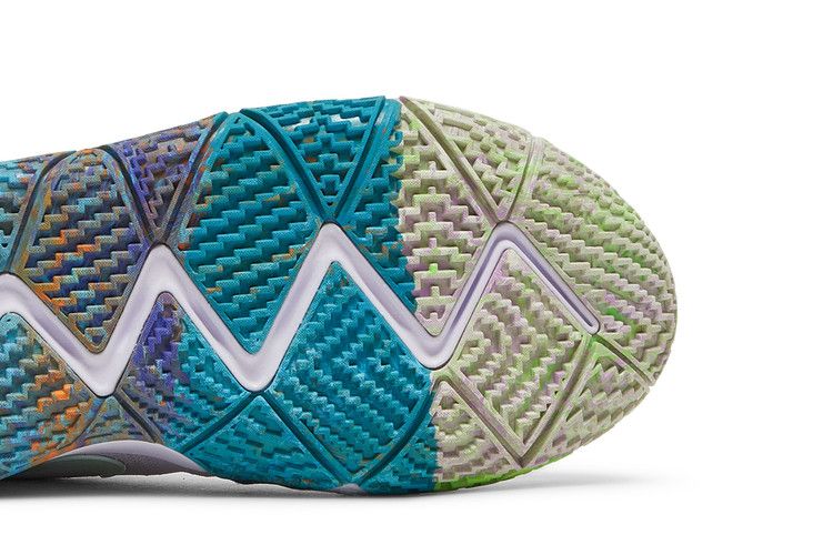 Nike Kyrie 4 GS '90s'