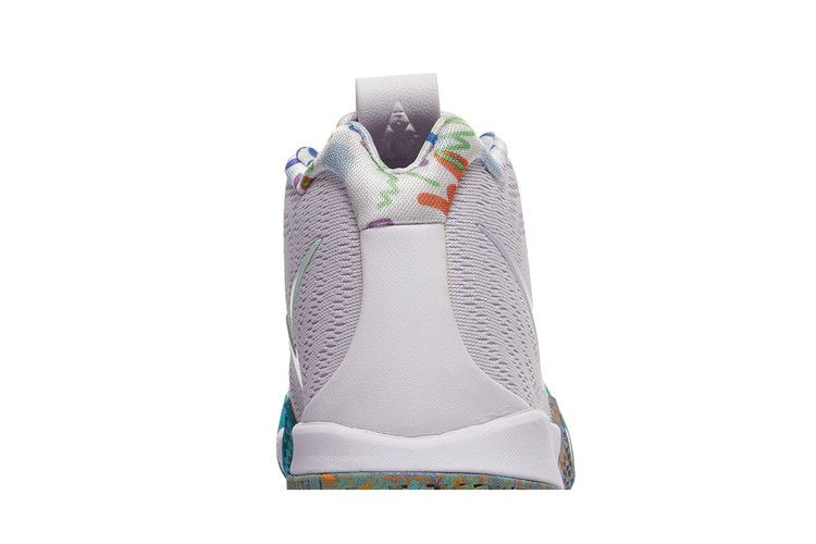 Nike Kyrie 4 GS '90s'