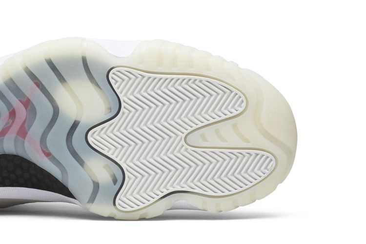 Air Jordan 11 Retro 'Platinum Tint'