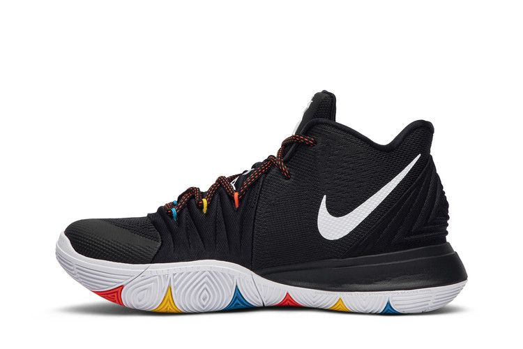 Nike Kyrie 5 'Friends'
