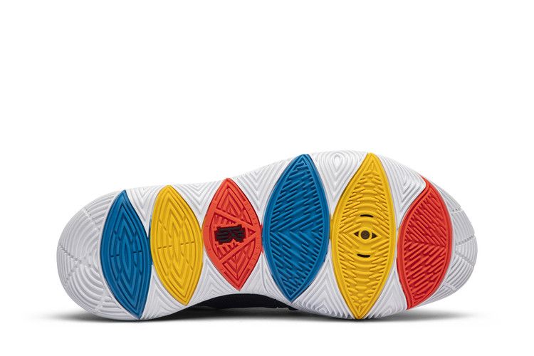Nike Kyrie 5 'Friends'