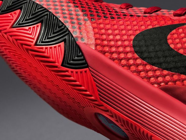 Nike Kyrie 1 'Deceptive Red'