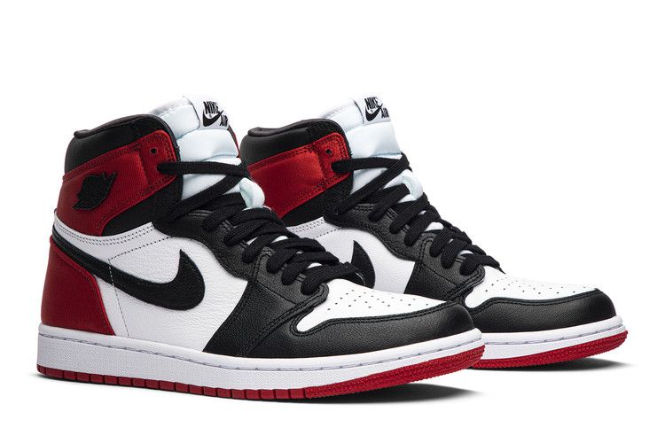 Wmns Air Jordan 1 Retro High 'Satin Black Toe'
