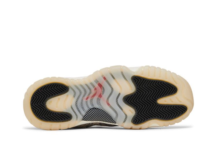 Air Jordan 11 Retro Low GS 'Light Bone Snakeskin'
