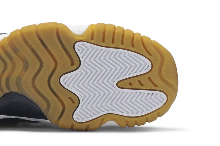 Air Jordan 11 Retro Low GS 'Navy Gum'