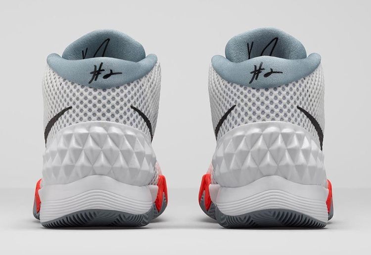 Nike Kyrie 1 'Home'