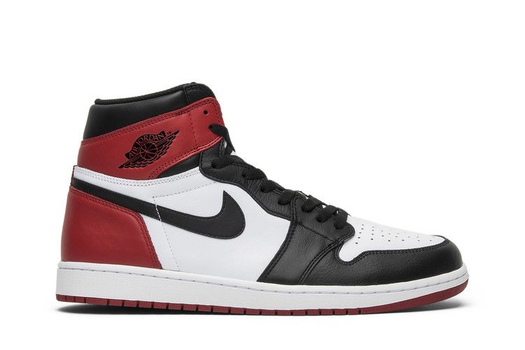 Air Jordan 1 Retro High OG 'Black Toe' 2016