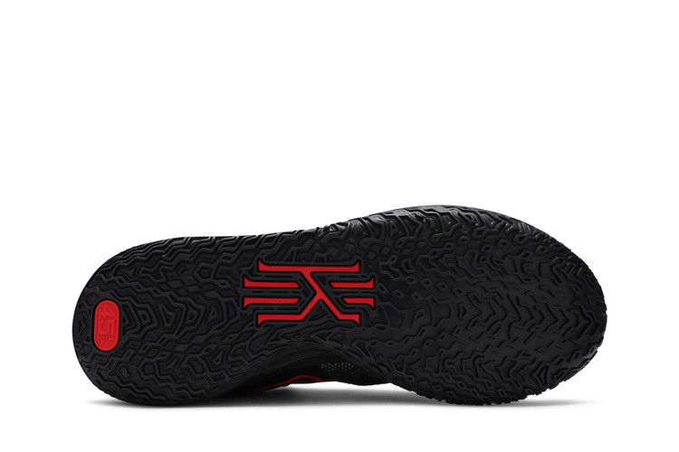 Nike Kyrie 7 'Bred'