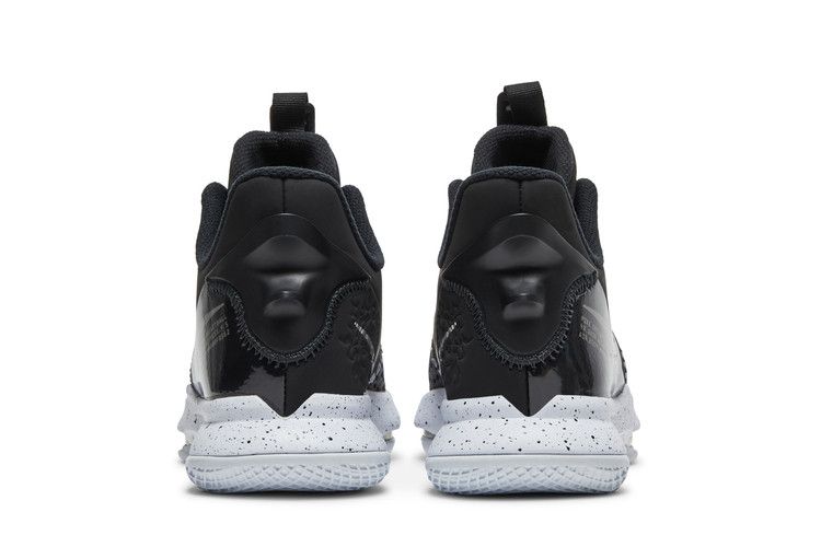 Nike LeBron Witness 5 'Black Metallic Silver'