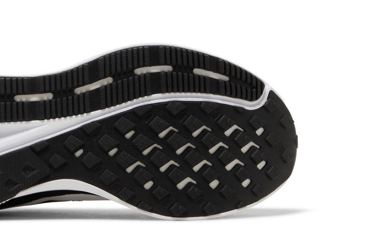 Nike Run Swift 2 'Black White'