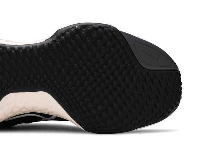 Nike Wmns ZoomX Invincible Run Flyknit 'Black White'