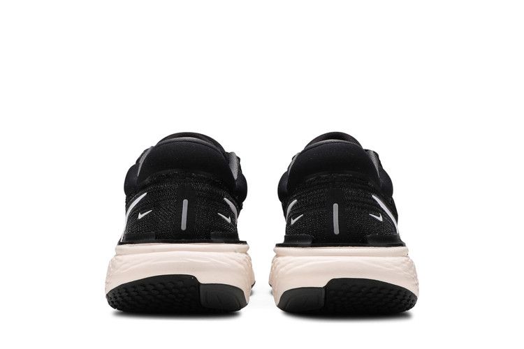 Nike Wmns ZoomX Invincible Run Flyknit 'Black White'