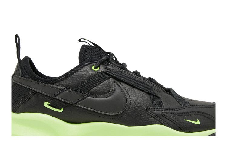 Nike Wmns TC 7900 'Black Ghost Green'