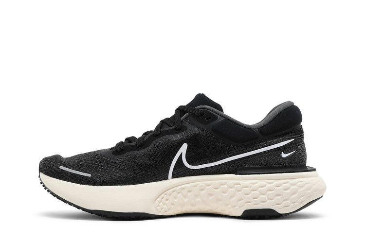 Nike ZoomX Invincible Run Flyknit 'Black White' — Black/Iron Grey/Volt/White