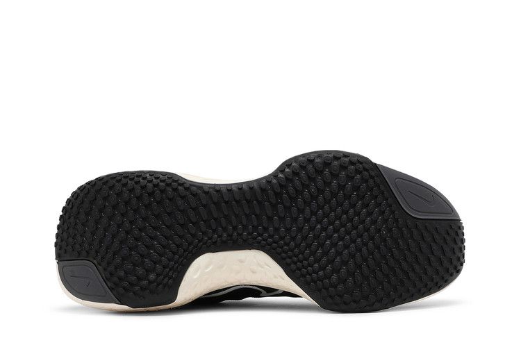 Nike ZoomX Invincible Run Flyknit 'Black White' — Black/Iron Grey/Volt/White