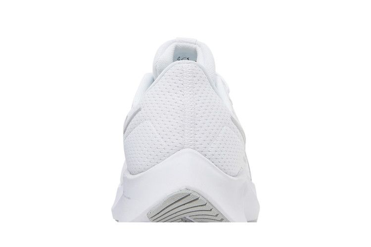 Nike Wmns Air Zoom Pegasus 38 'White Metallic Silver' — White/Pure Platinum/Wolf Grey/Metallic Silver
