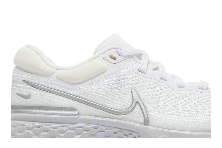 Nike Wmns ZoomX Invincible Run Flyknit 'White Metallic Silver'