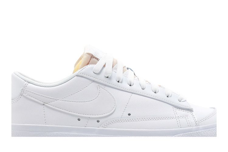 Nike Wmns Blazer Low Platform 'Triple White'